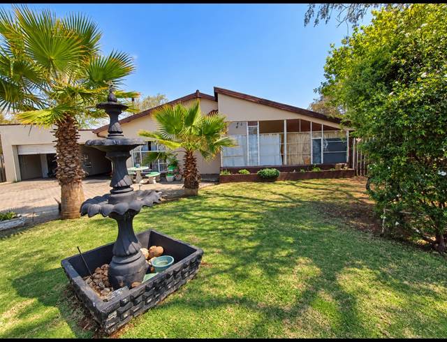 3 BEDROOM HOUSE FOR SALE IN ROTHDENE